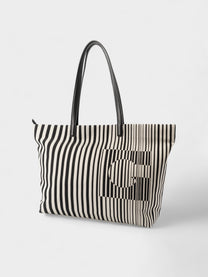 Tote Media in Jacquard