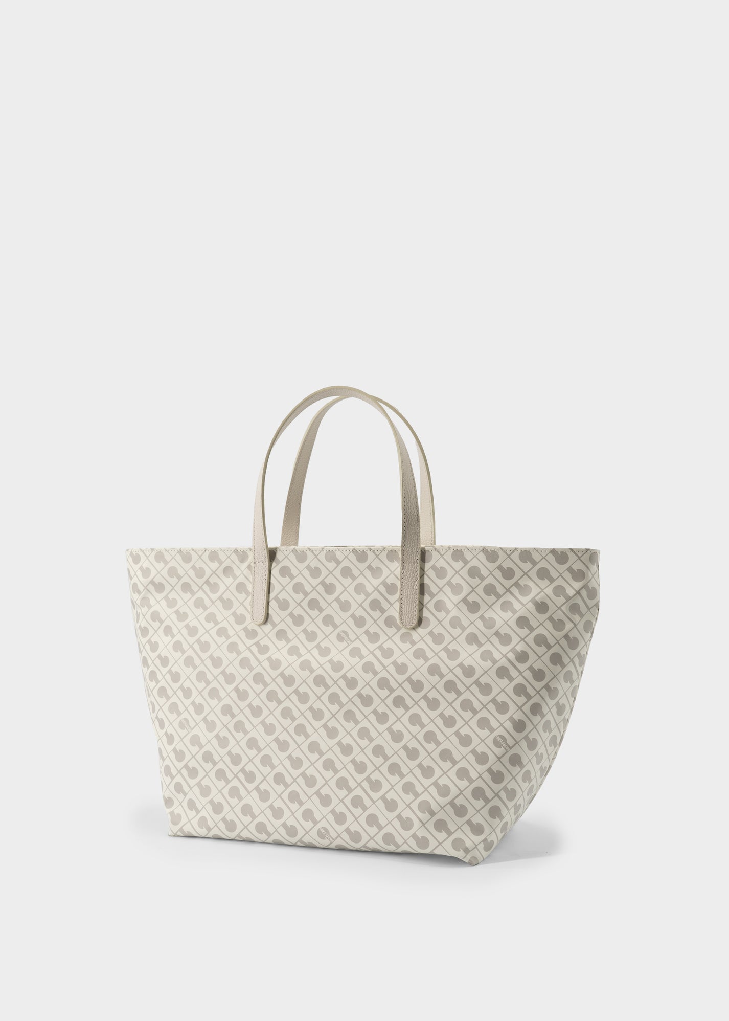 Medium Shopper in Softy Cocount White