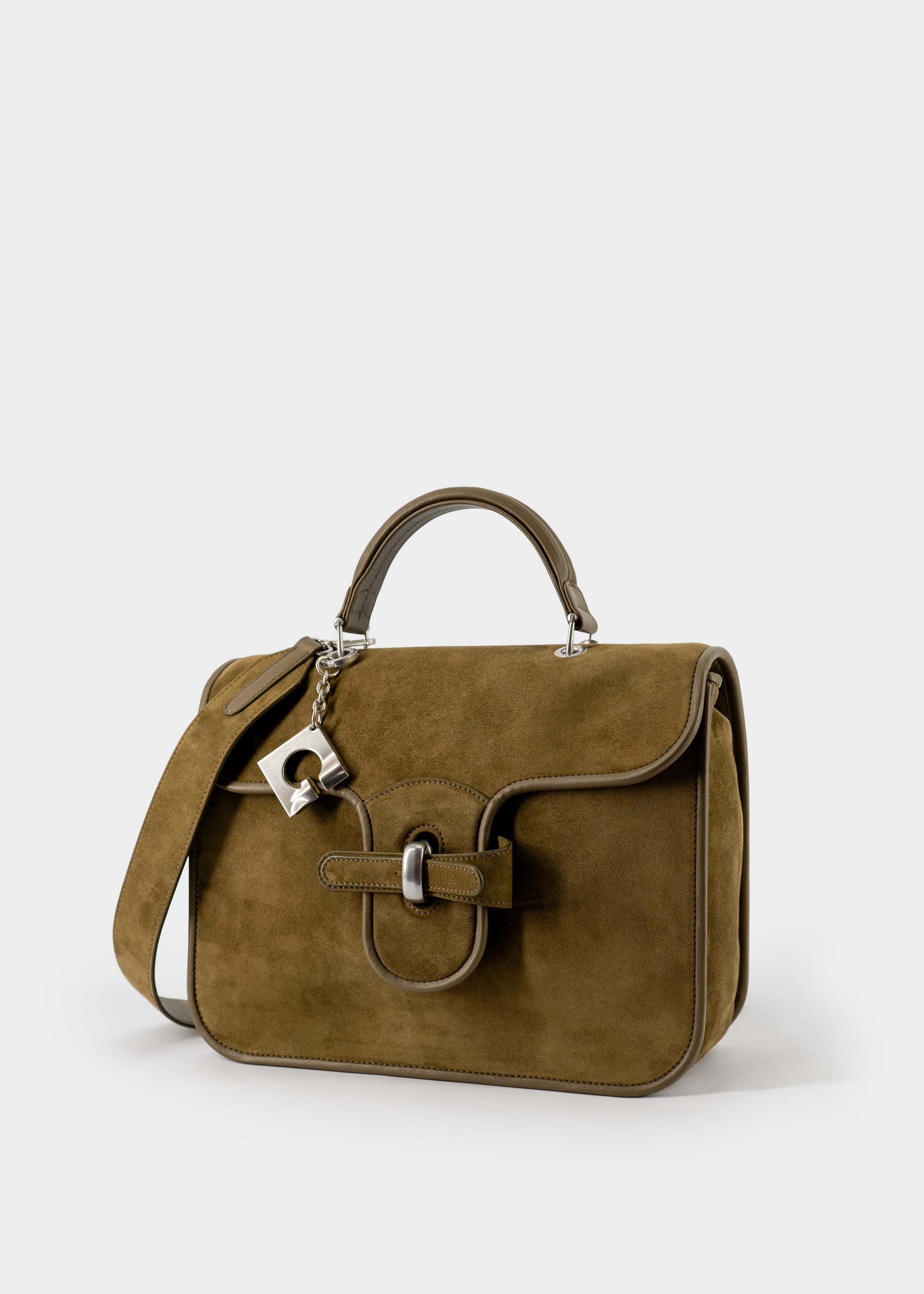 Bellona in Olive