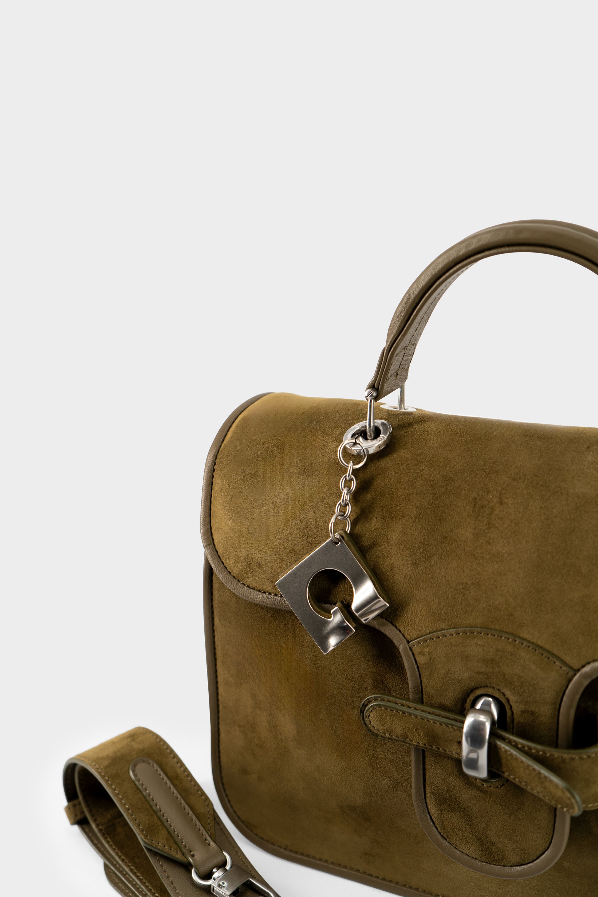 Bellona in Olive