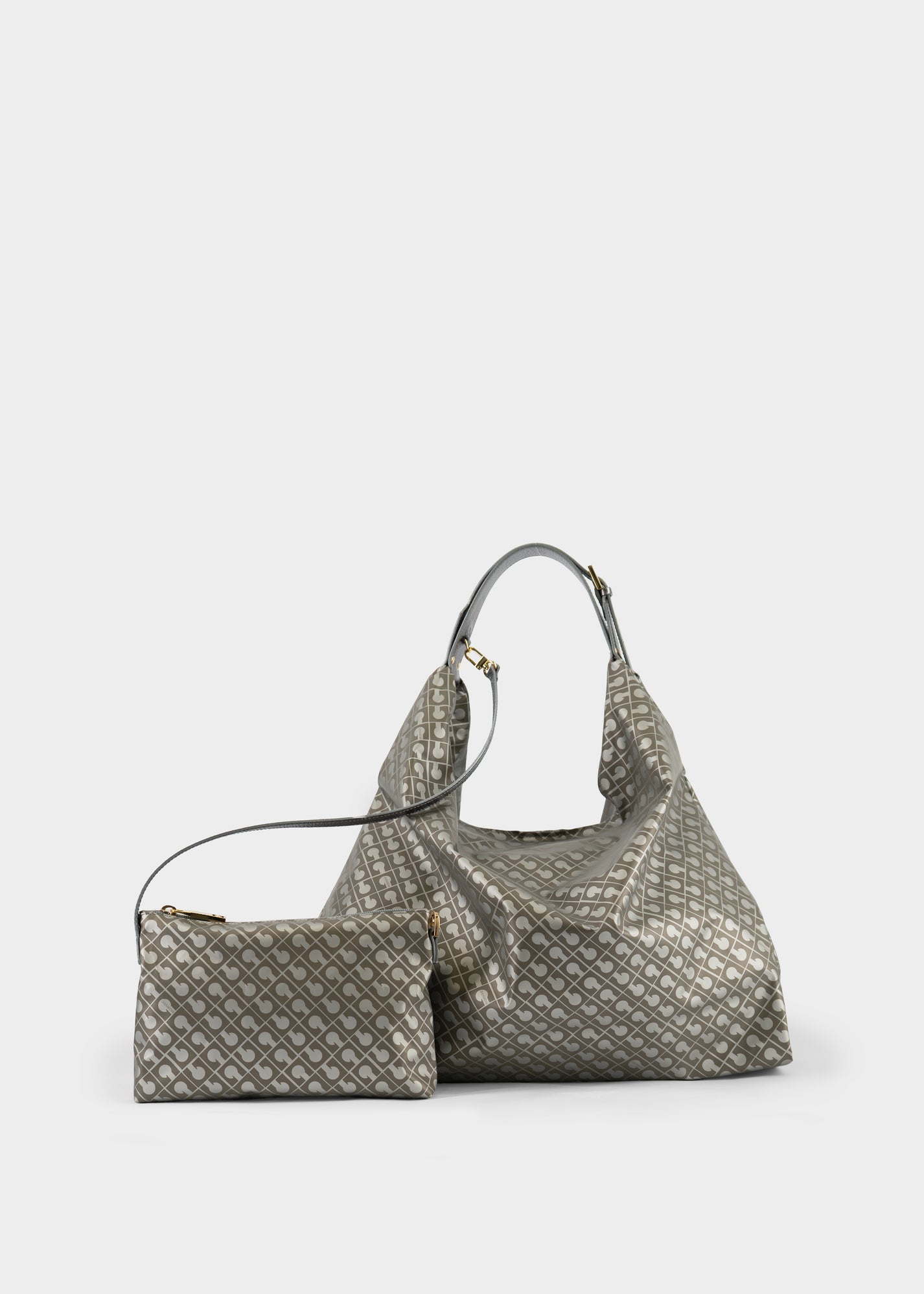 Classic Hobo in Dark Silver