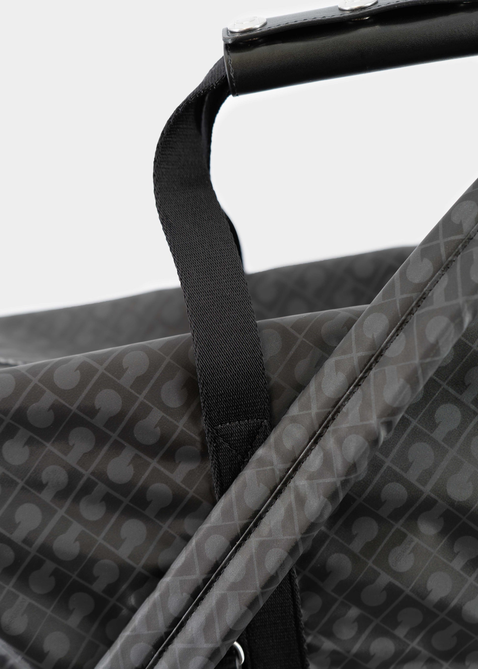 Medium Duffel Bag in Black