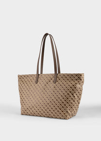 Large Shopper in Forest