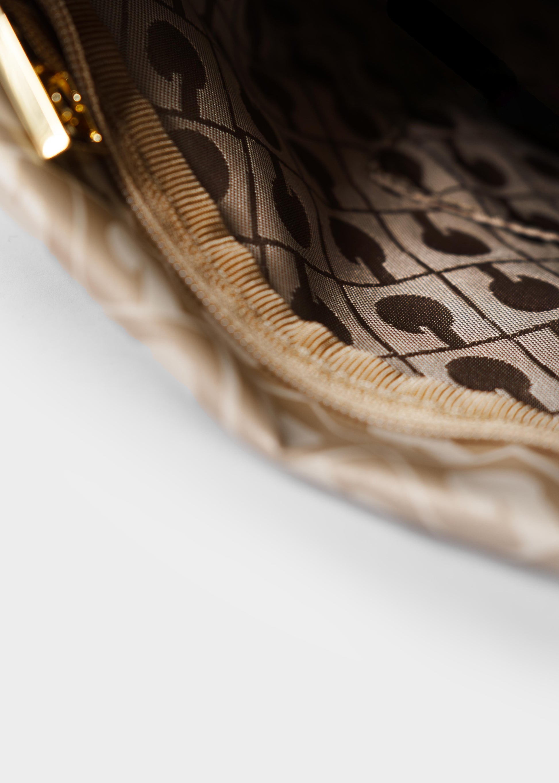 Crossbody in Creta