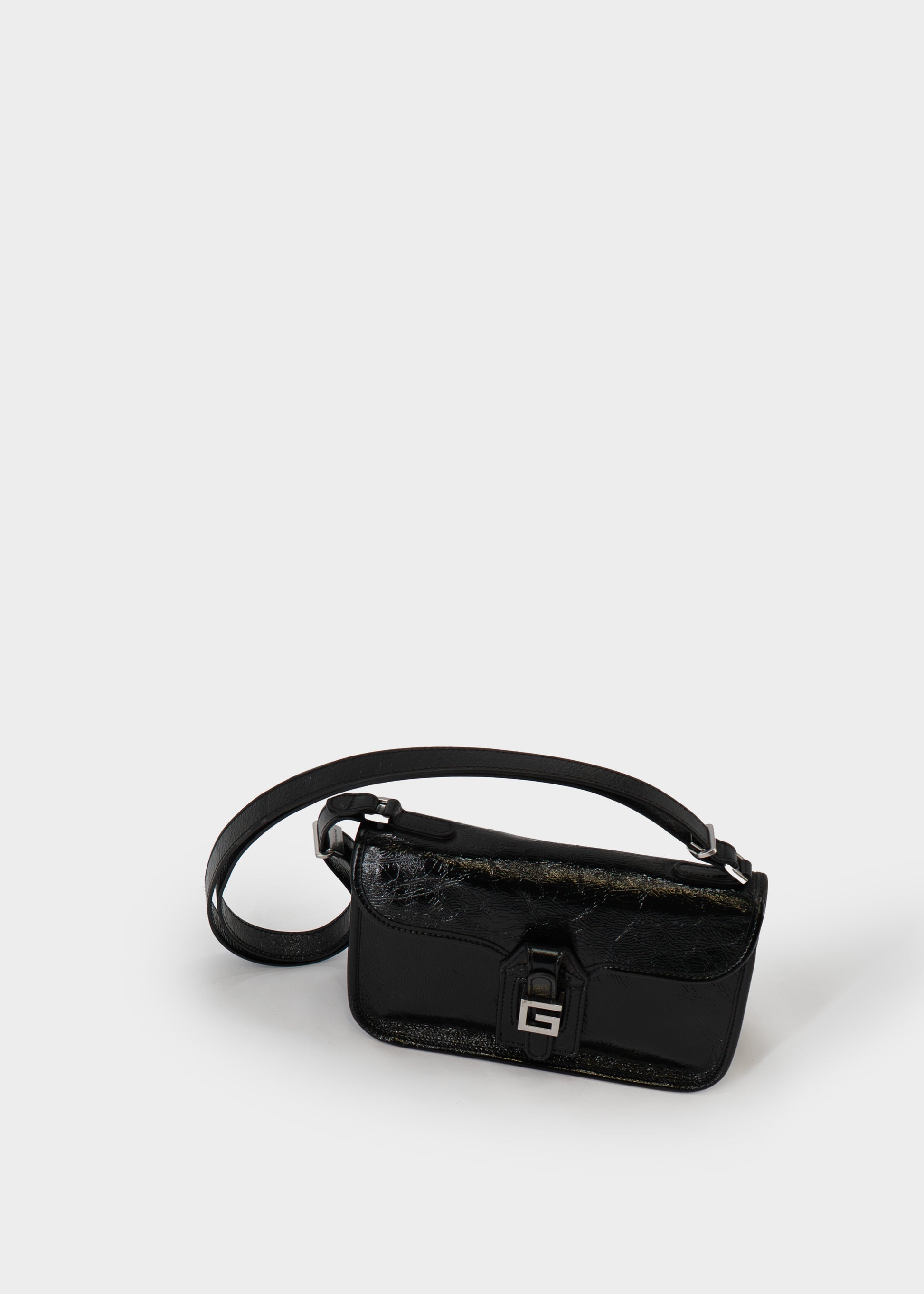 Borsa a Spalla Piccola con Patta in Naplak Nero
