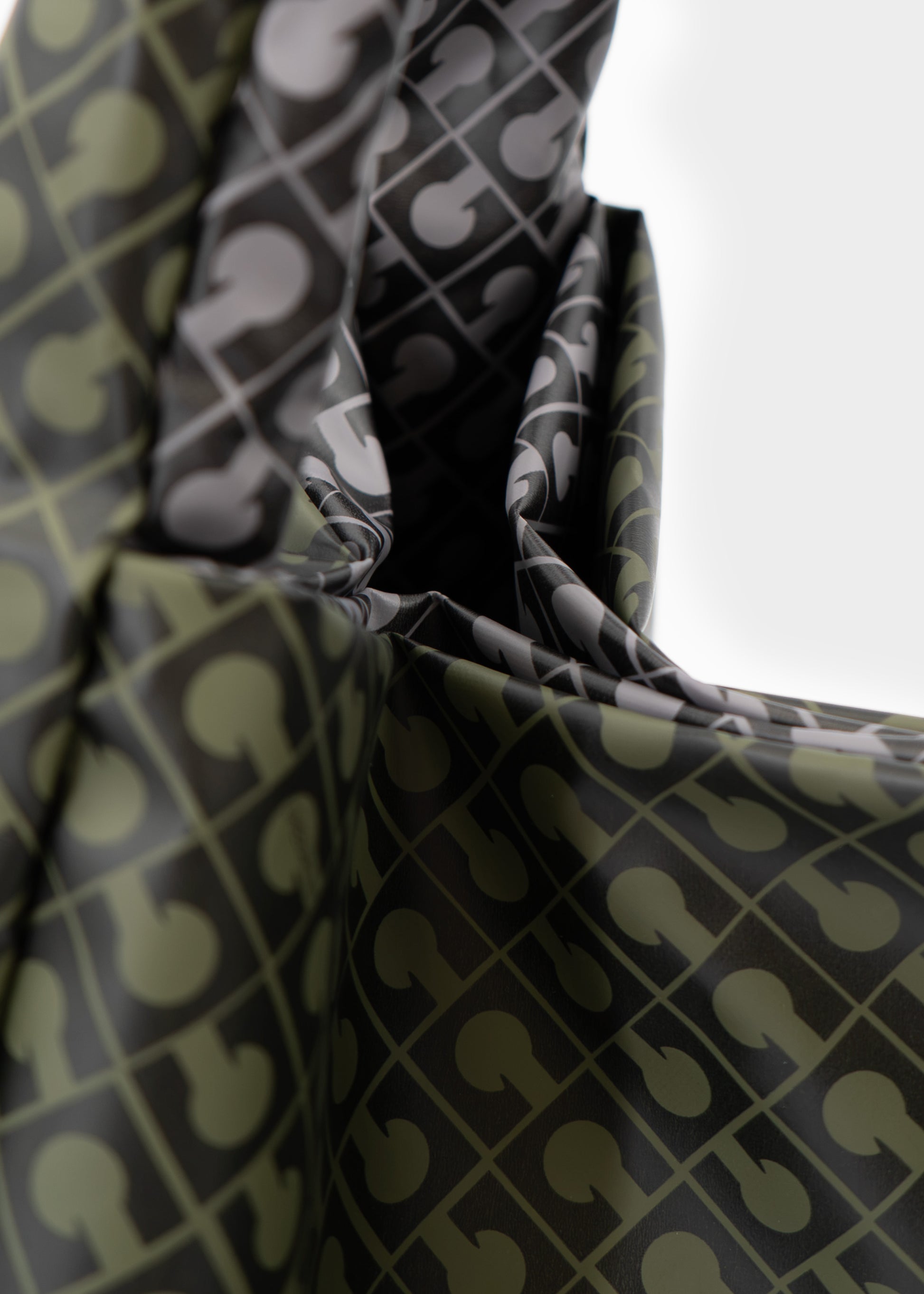 Borsa Oversized Reversibile in Softy Forest/Granite